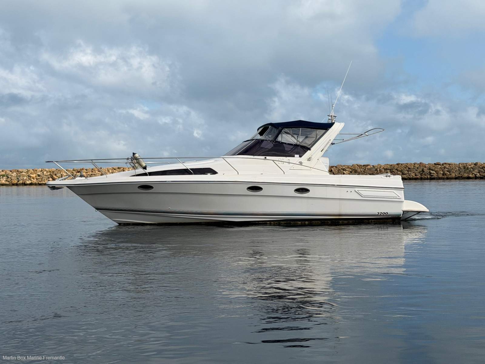 Mustang 3200 Wide Body Sports Cruiser
