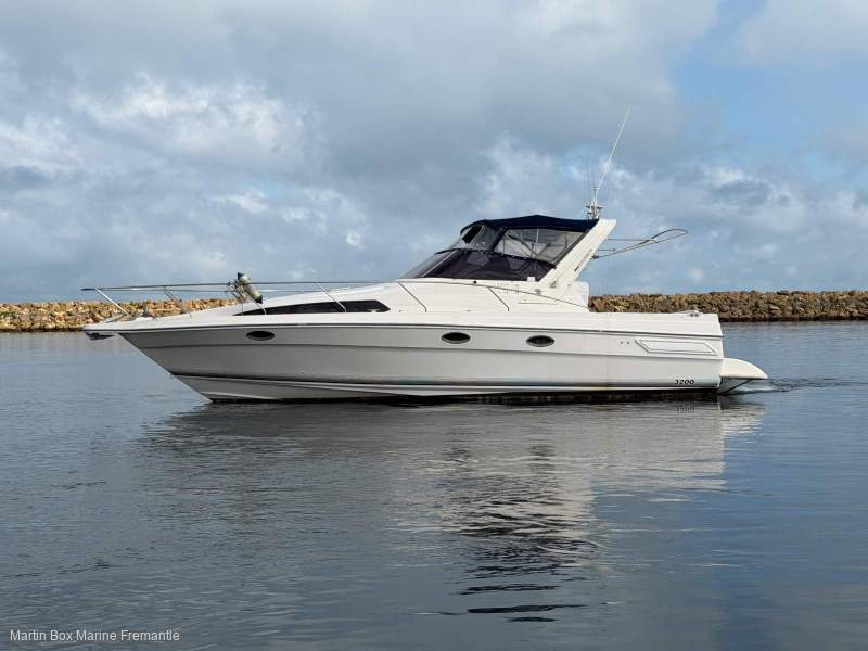 Mustang 3200 Wide Body Sports Cruiser