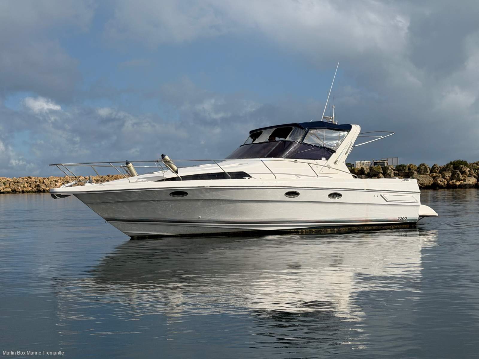 Mustang 3200 Wide Body Sports Cruiser