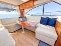 Riviera 4400 Sport Yacht
