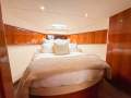Riviera 4400 Sport Yacht