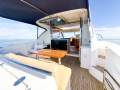 Riviera 4400 Sport Yacht