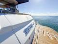 Riviera 4400 Sport Yacht