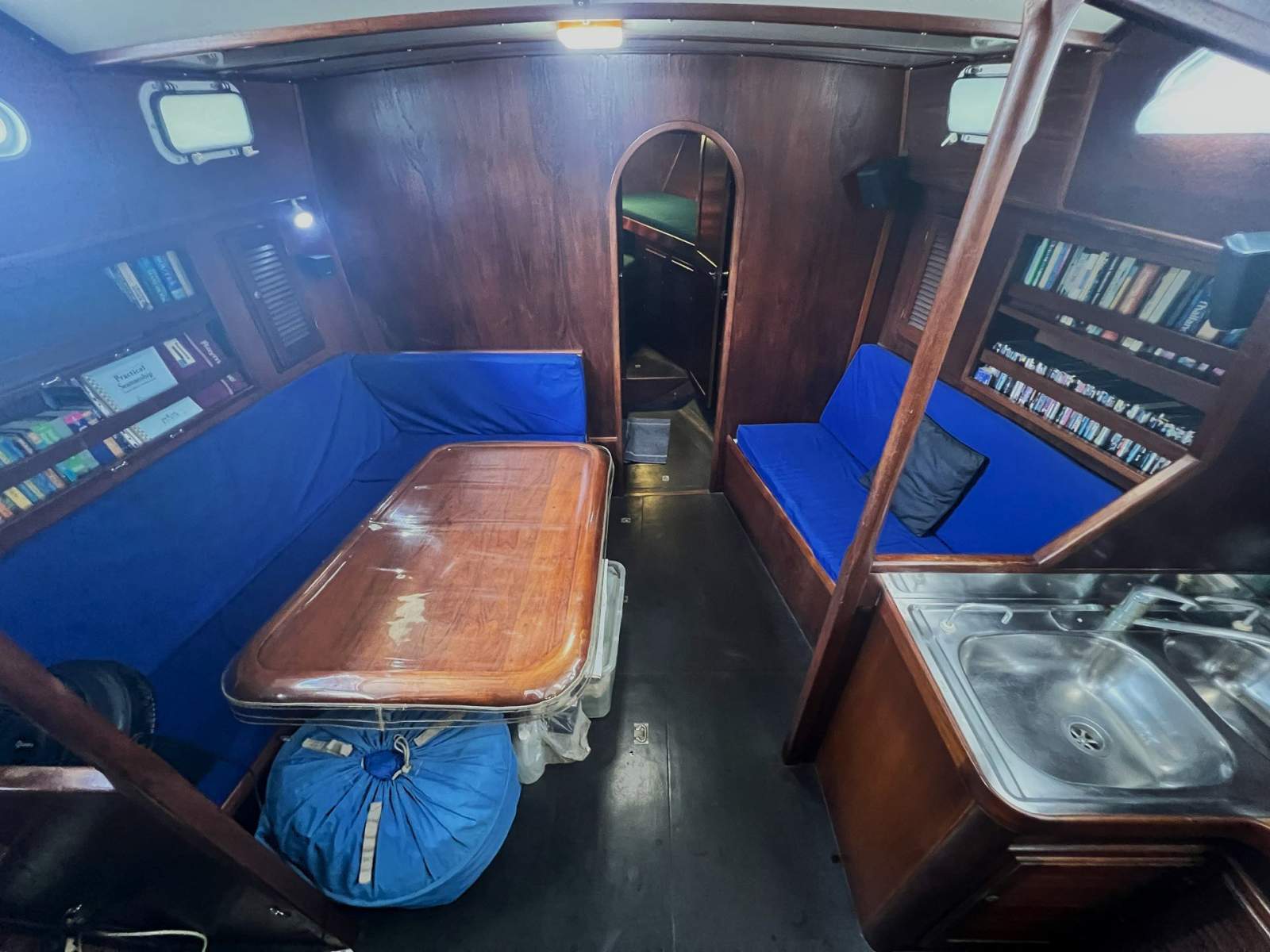 Bruce Roberts Mauritius 45 Centre Cockpit