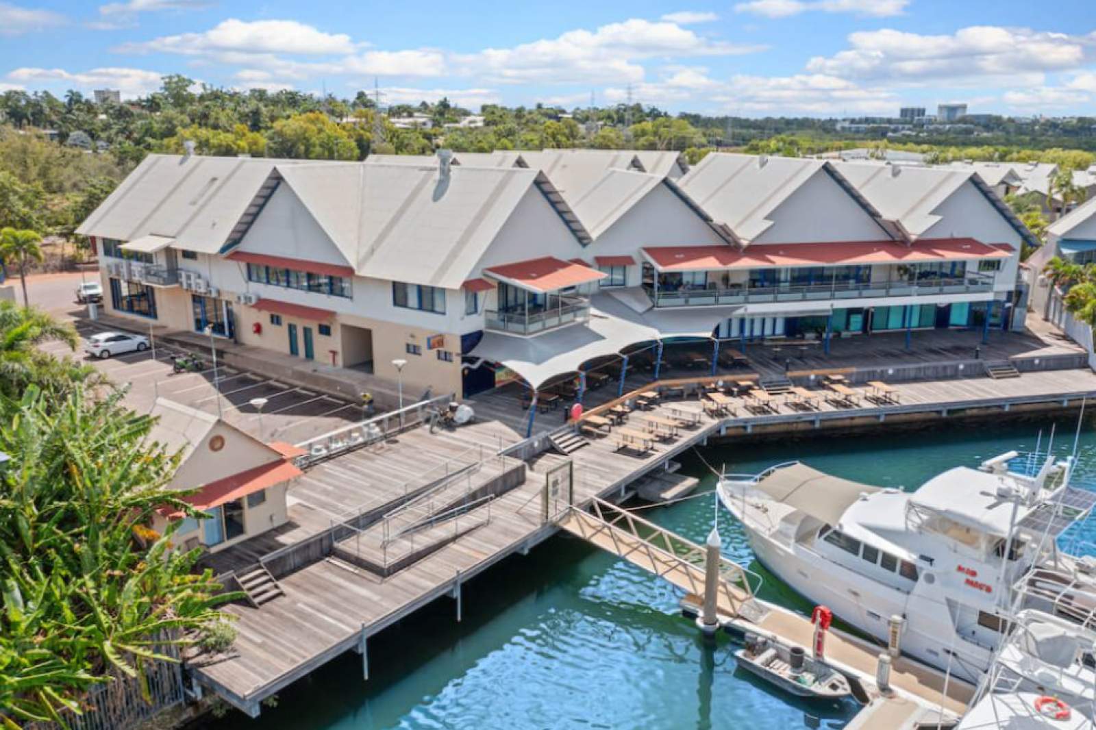15m Freehold Berth at Darwins best located Marina, also Cyclone Rated:Facilities 