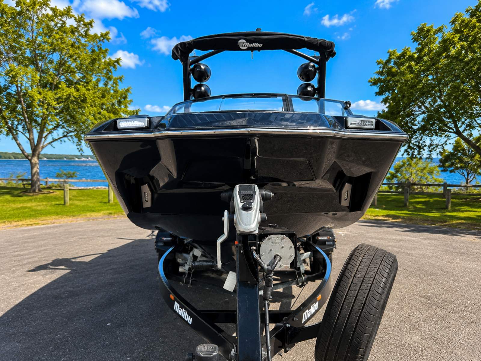 Malibu M220