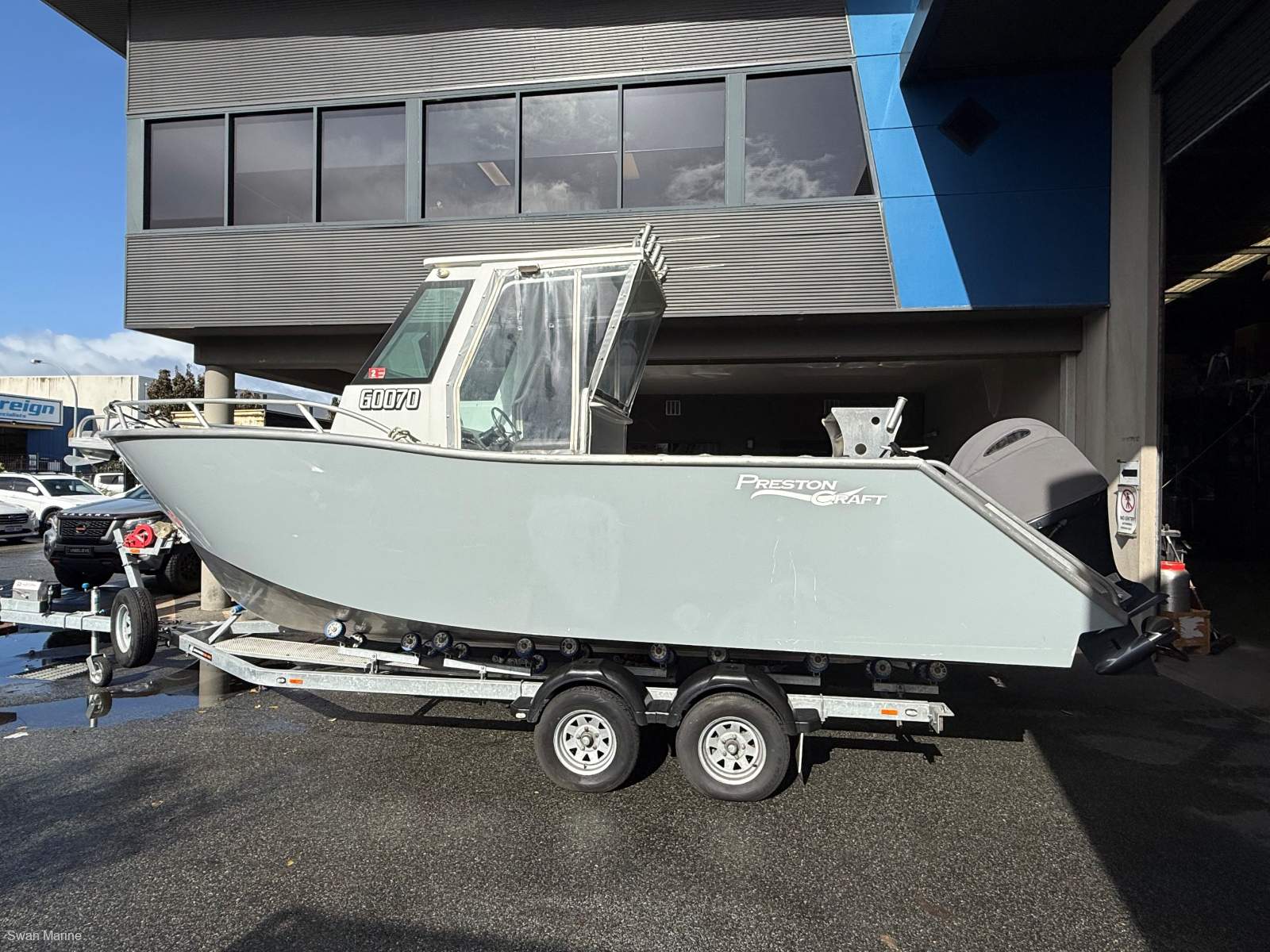 Preston Craft 740 Centre Console Hard Top