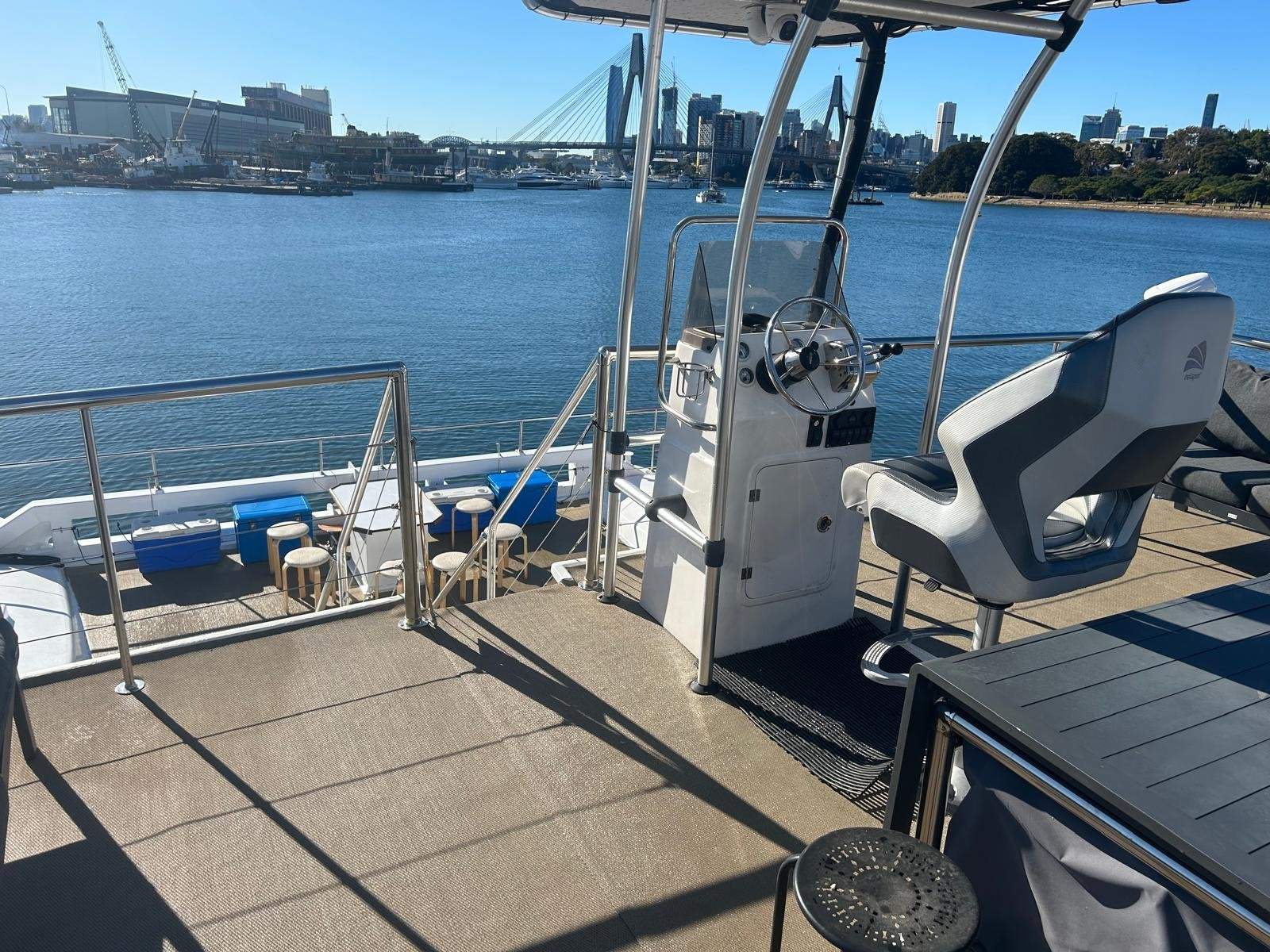 Cougar Cat 14.0 Flybridge