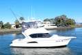 Riviera 3350 Flybridge