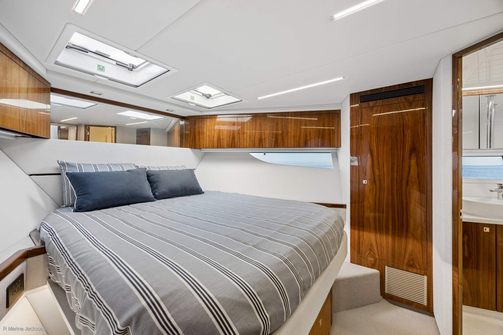 SALT Riviera 64 Sports Motor Yacht Boat Brokers of Tasmania