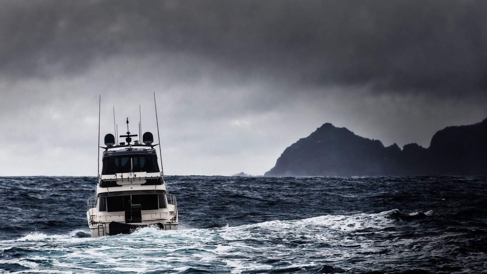 SALT Riviera 64 Sports Motor Yacht Boat Brokers of Tasmania