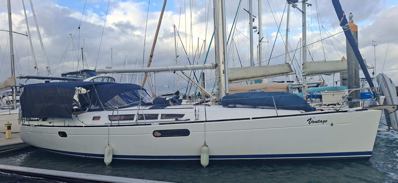 Jeanneau Sun Odyssey 44i AU & Qld Rego - Mooring Paid Untill Dec:Vantage With New Covers