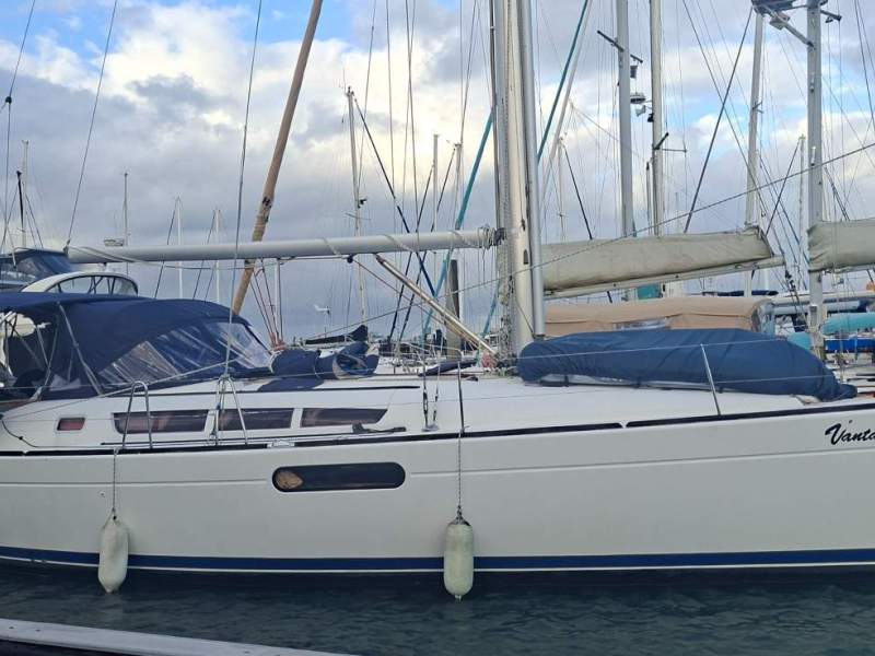 Jeanneau Sun Odyssey 44i AU & Qld Rego - Morring Paid Till Dec
