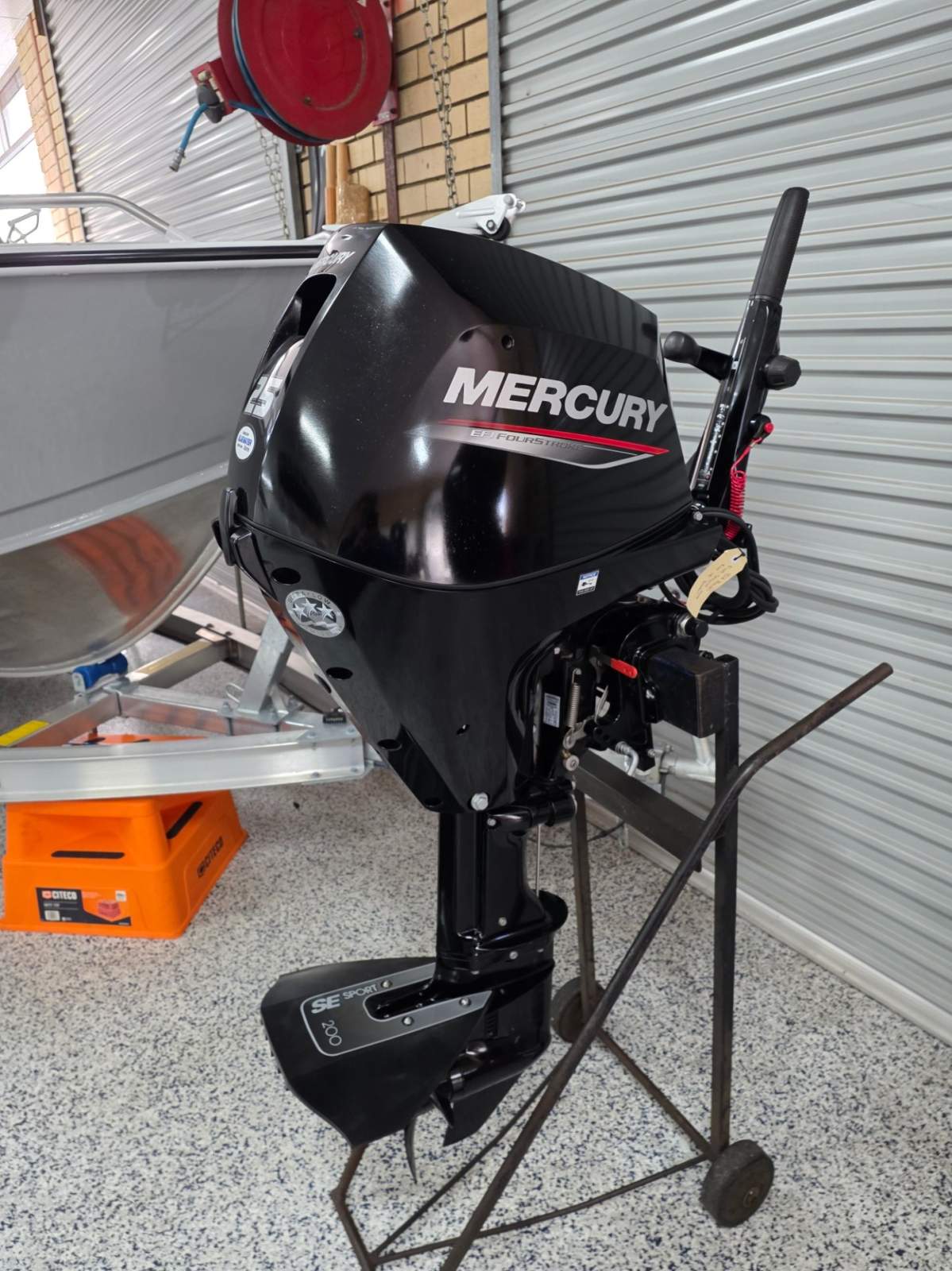 25hp Mercury four stroke, elec start, man tilt 2024 82hrs
