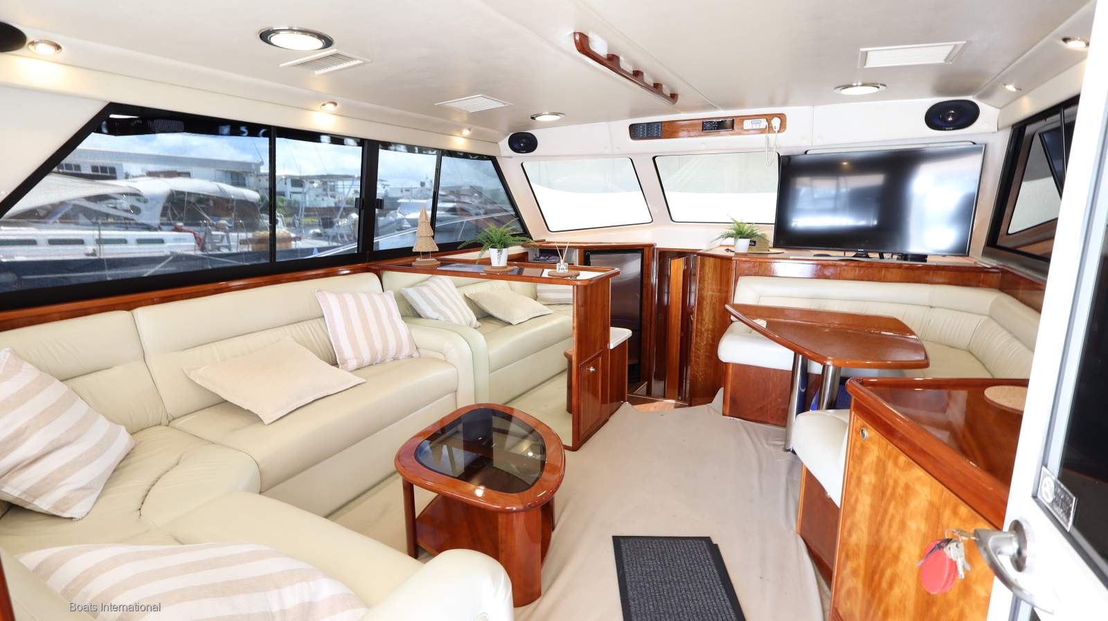 Riviera 48 Enclosed Flybridge