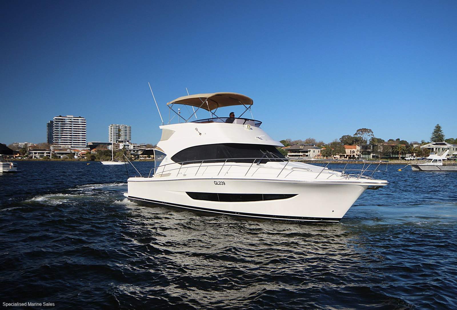 Riviera 39 Sports Motor Yacht *** A TOUCH OF CLASS *** $ 849,000 ***