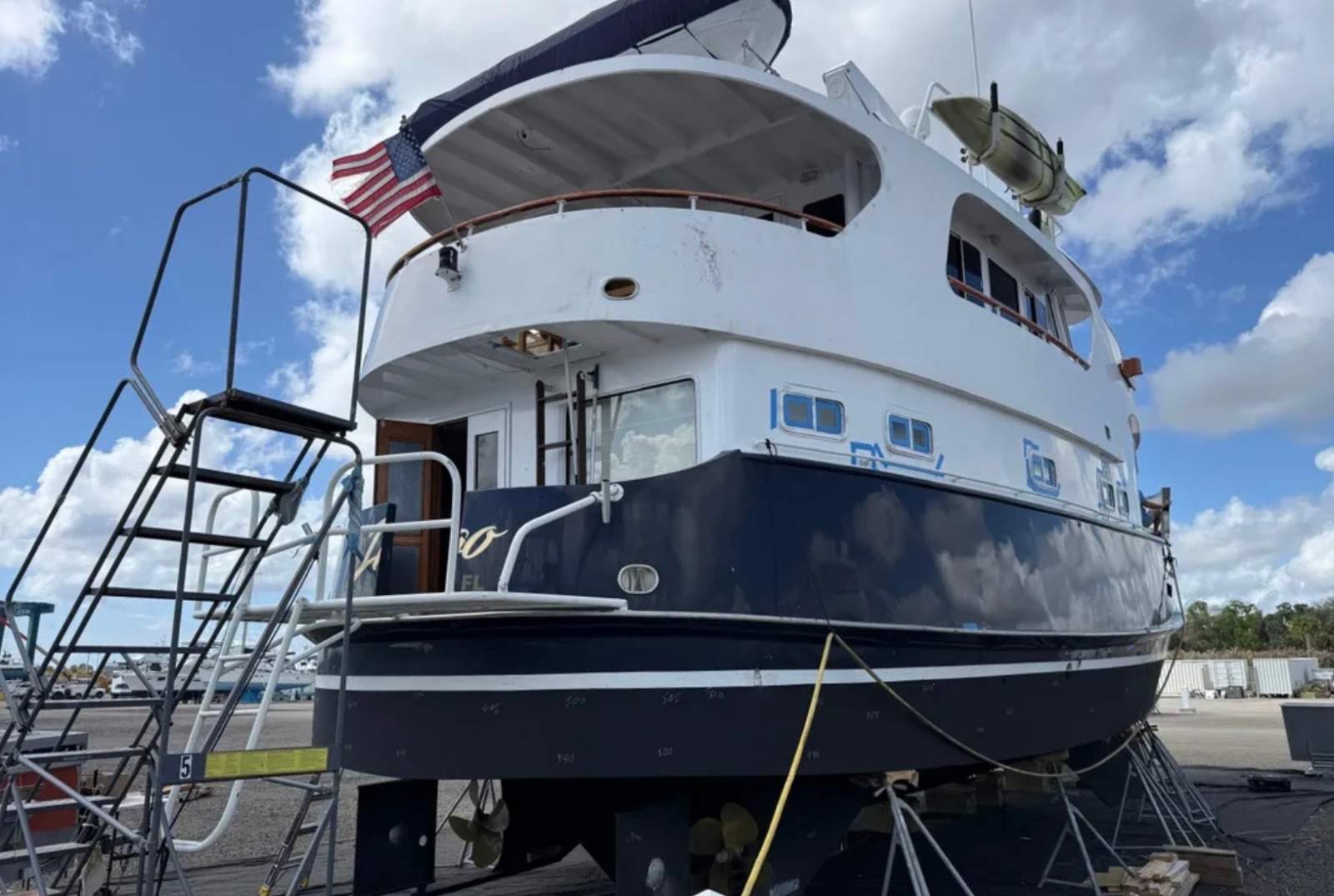 Real Ships Islander 61