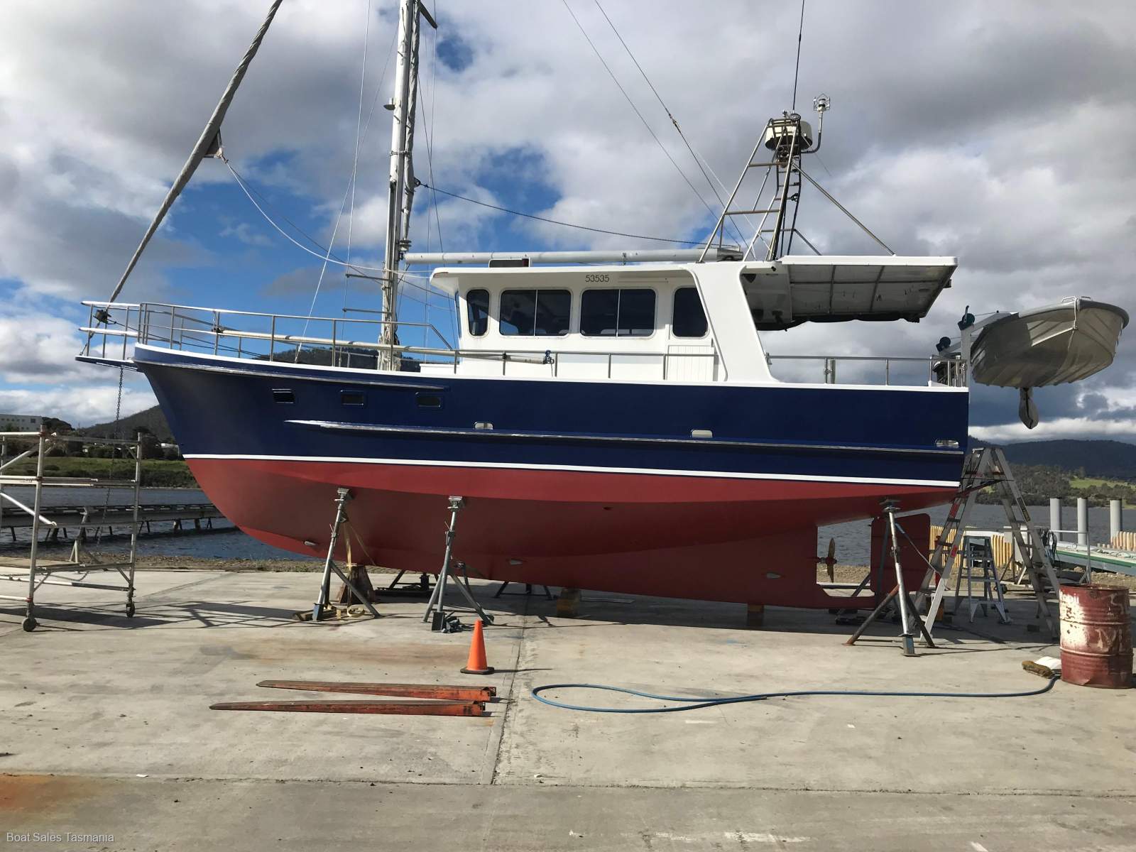 Roberts Pacific Coast Fisher 40 Motorsailer Ocean Boy