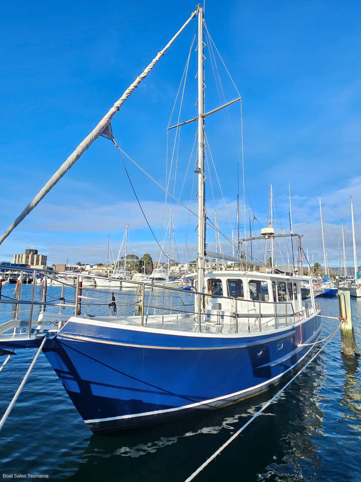 Roberts Pacific Coast Fisher 40 Motorsailer Ocean Boy