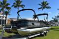 New Bennington Pontoon Boat 26 M