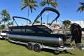 New Bennington Pontoon Boat 26 M