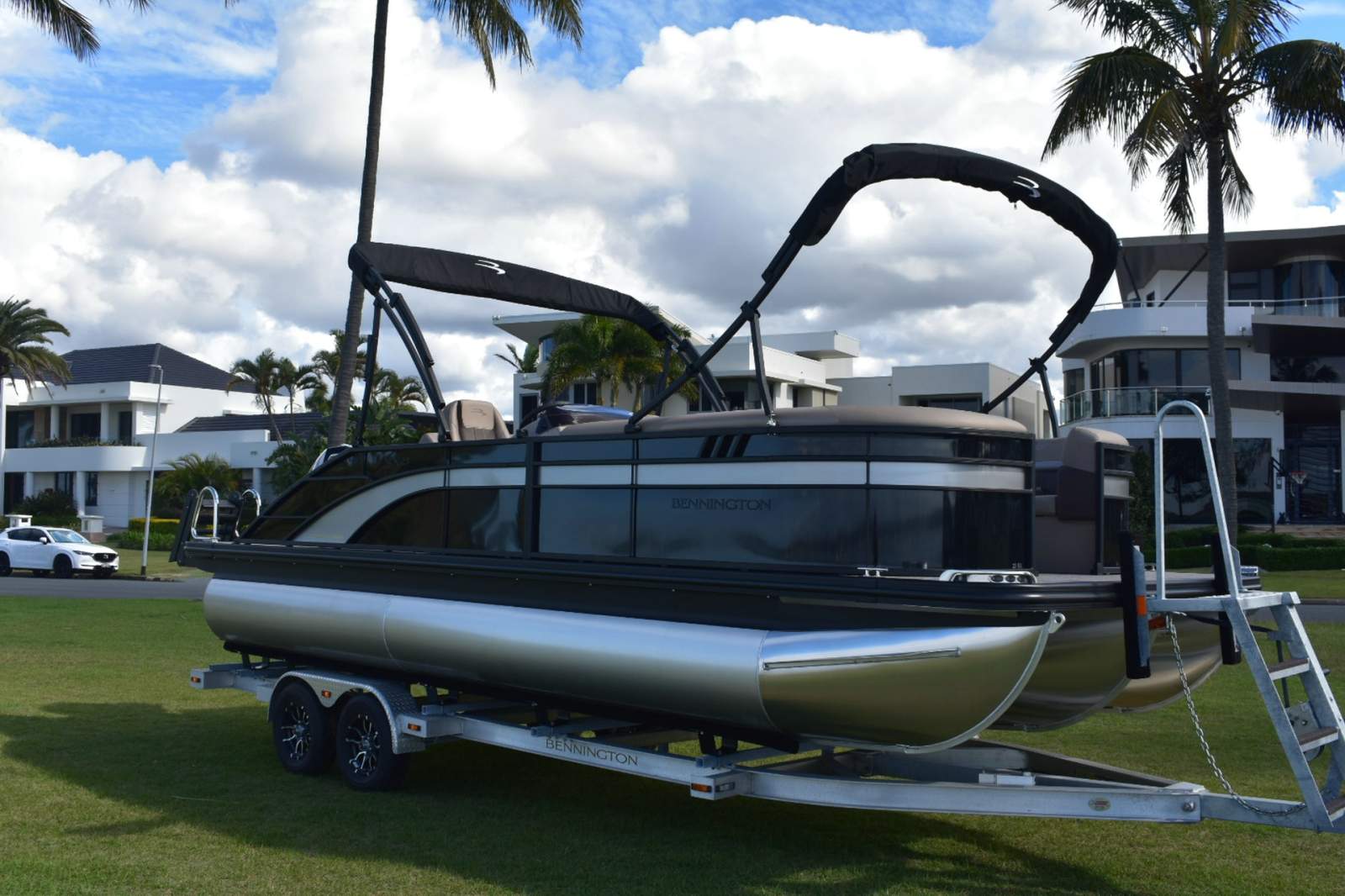 Bennington Pontoon Boat 23 SX
