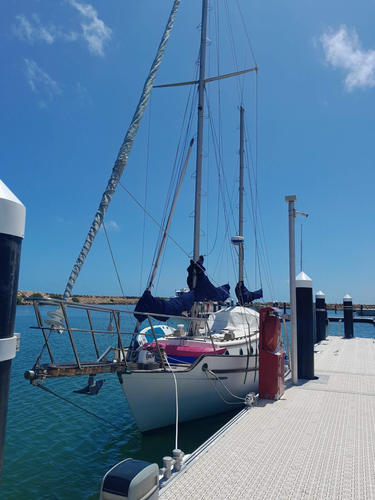 Westsail 33