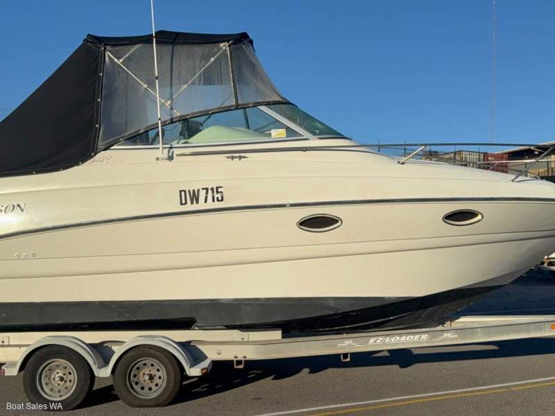 Larson Cabrio 260 1996 MODEL VESSEL 7.4L MERCRUISER MPI