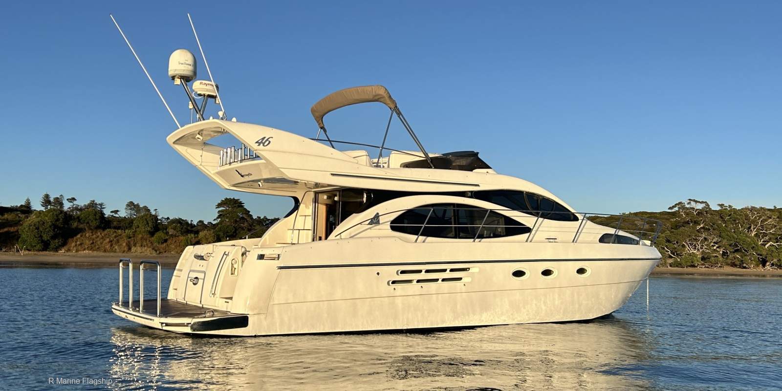 Azimut 46