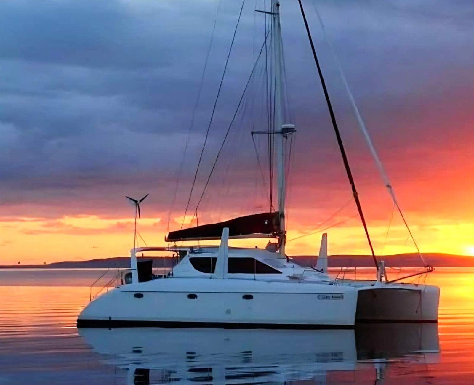 Schionning Wilderness 1100 - *Re-powered *New Drives *New Sails