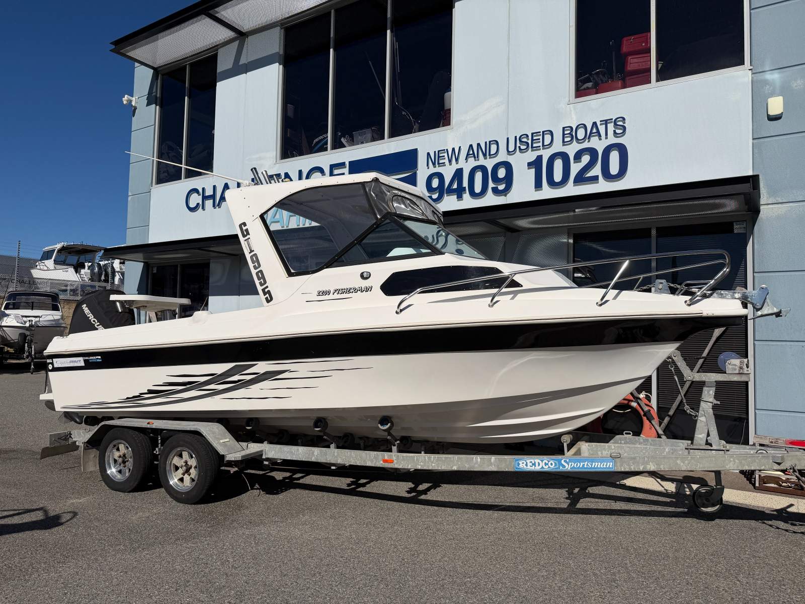 Yalta Craft 2200 Fisherman with Mercury 200HP 4 Stroke V6