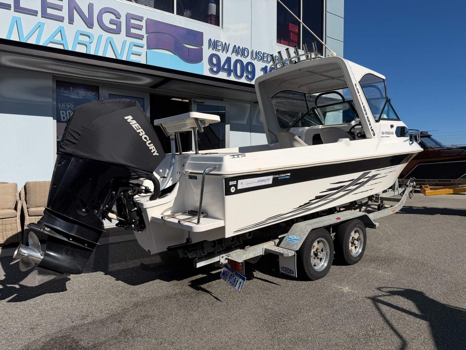 Yalta Craft 2200 Fisherman with Mercury 200HP 4 Stroke V6