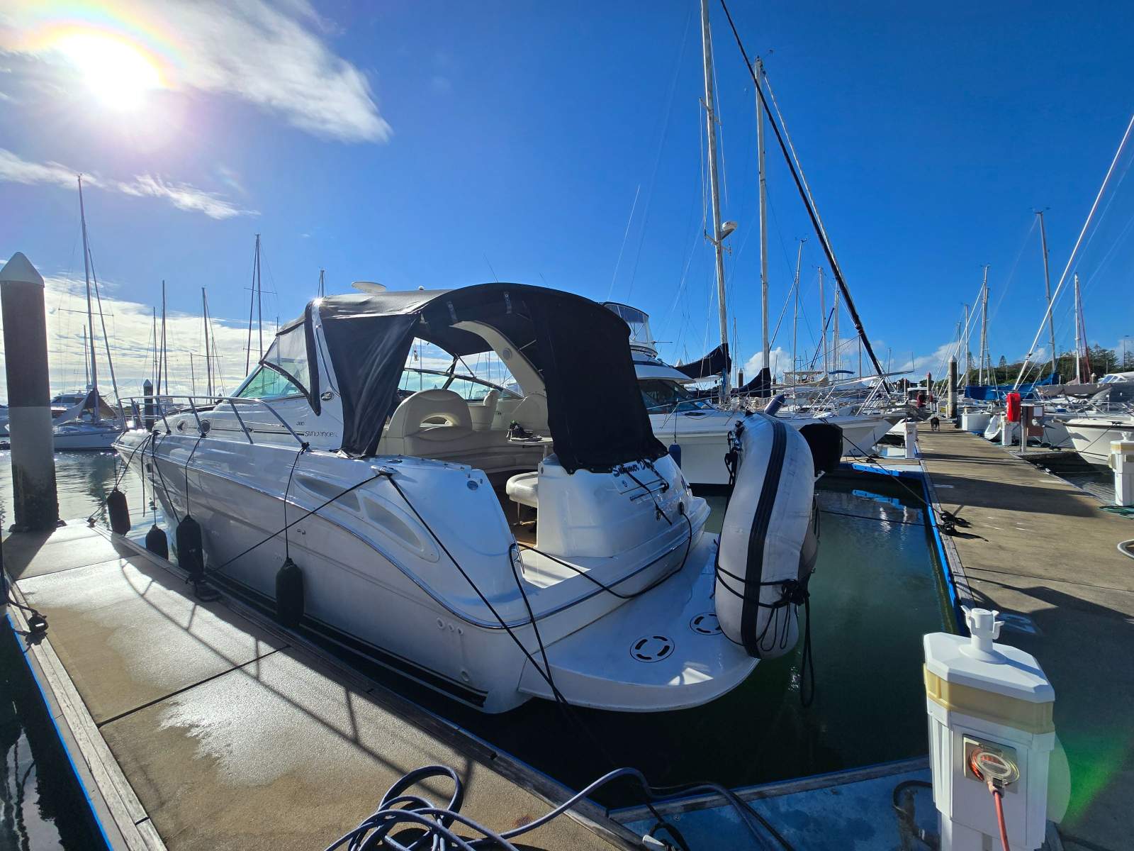 Sea Ray 380 Sundancer