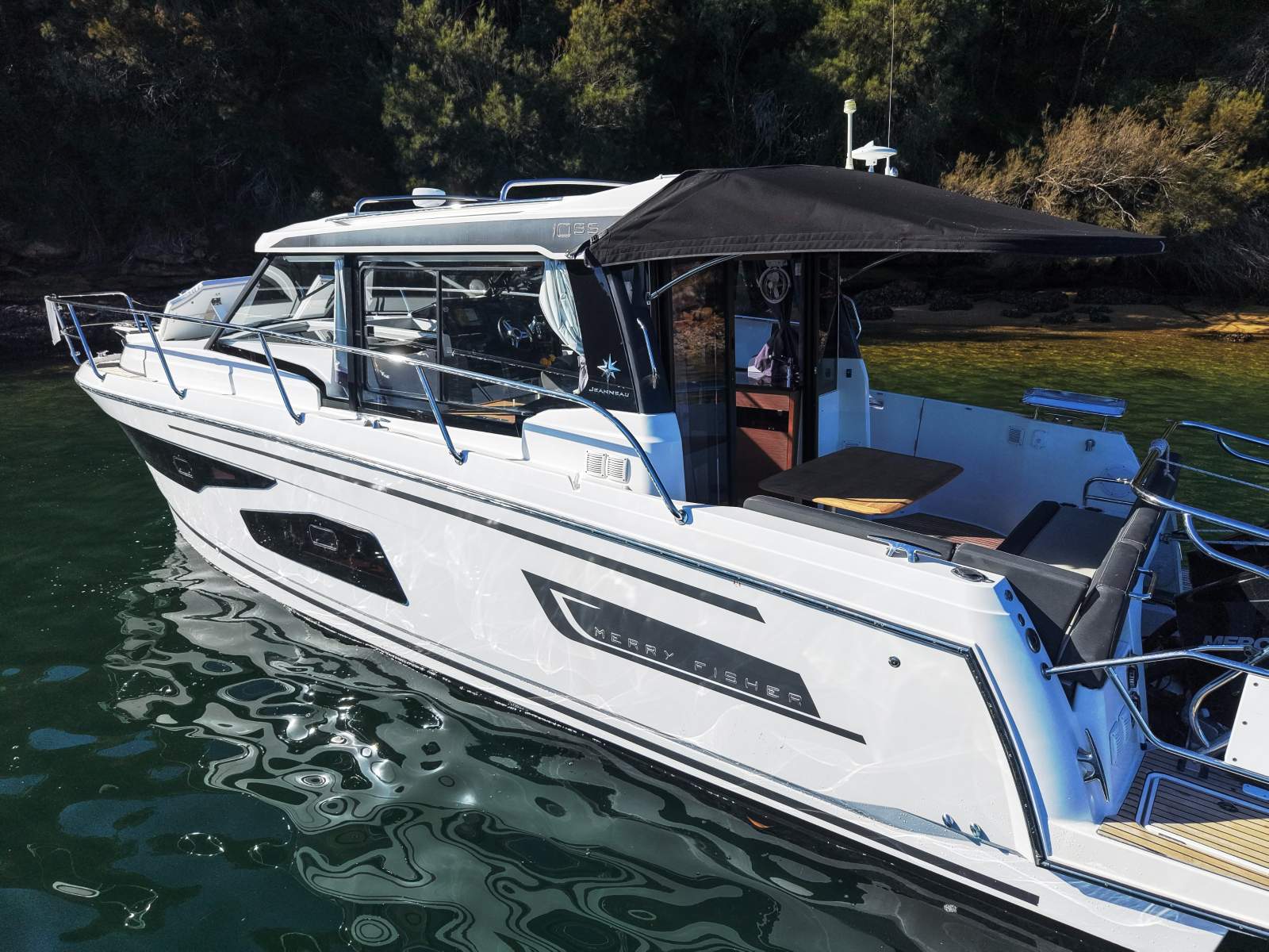 Jeanneau Merry Fisher 1095 Coupe