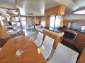 Marquis Yachts 690 Flybridge