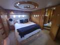 Marquis Yachts 690 Flybridge