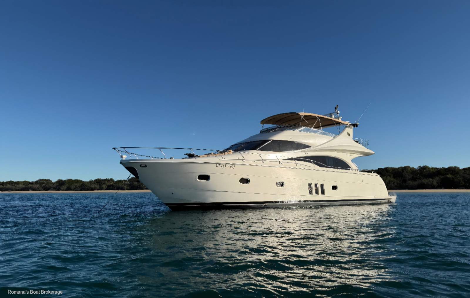 Marquis Yachts 690 Flybridge