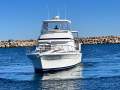 Riviera 40 Aft Cabin " GENUINE LOW ENGINE HOURS ":RIVIERA 40 AFT CAB by YACHTS WEST ph 08 9335 7788