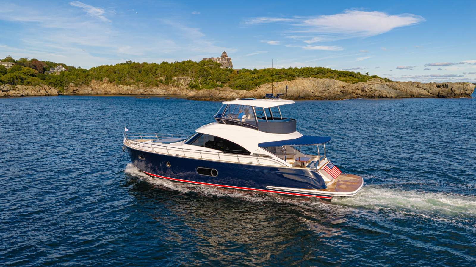 New Belize 55 Daybridge