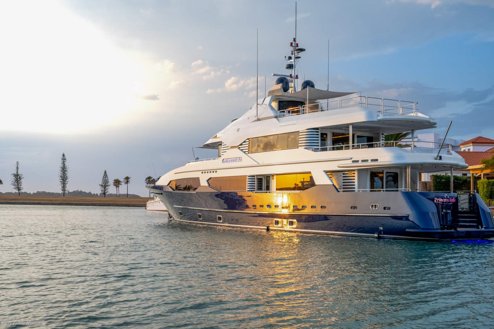 Ray Kemp 34.5M Super Yacht