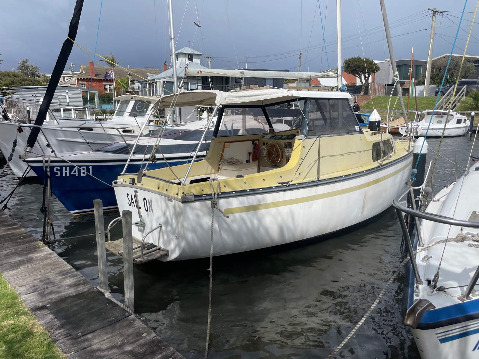 Sunbird 25 Yacht with Duralum trailer - marine surveyed Aug26
