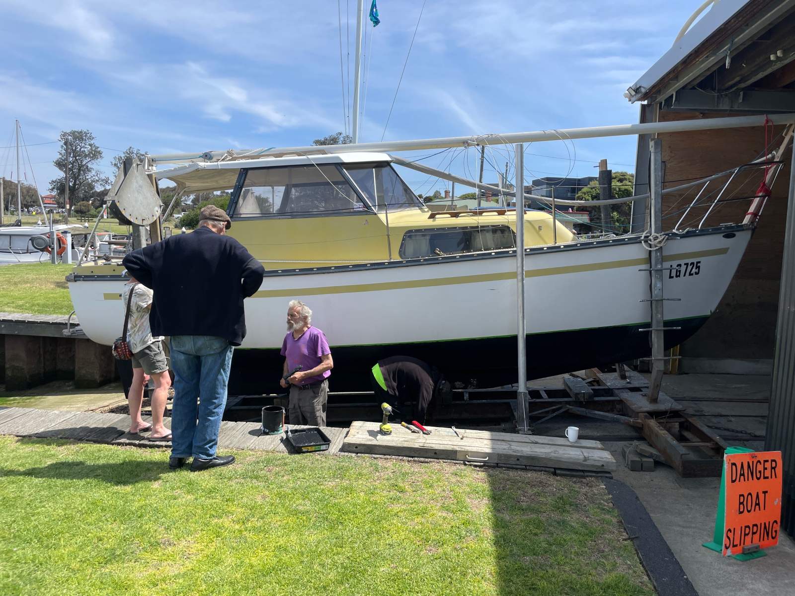 Sunbird 25 Yacht with Duralum trailer - marine surveyed Aug26