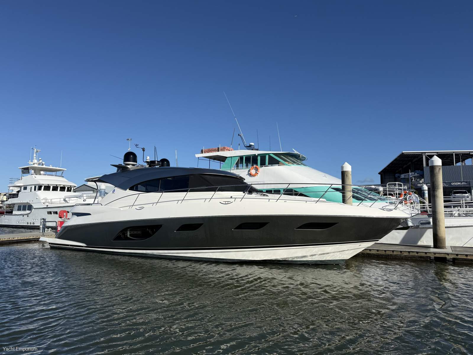 Riviera 6000 Sport Yacht Platinum Edition