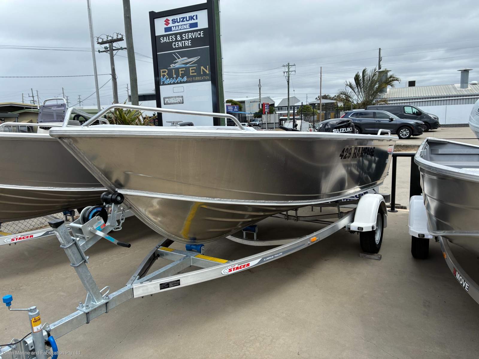 Stacer 429 Rampage tiller steer