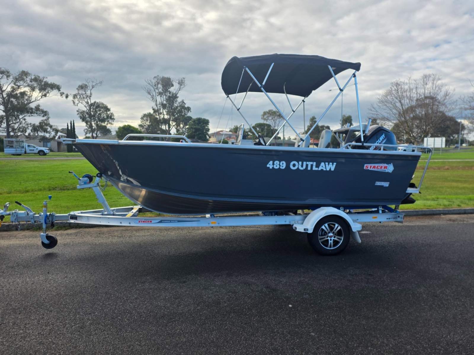 Stacer 489 Outlaw Side Console, 75hp Mercury four stroke & 1298kg alloy trailer