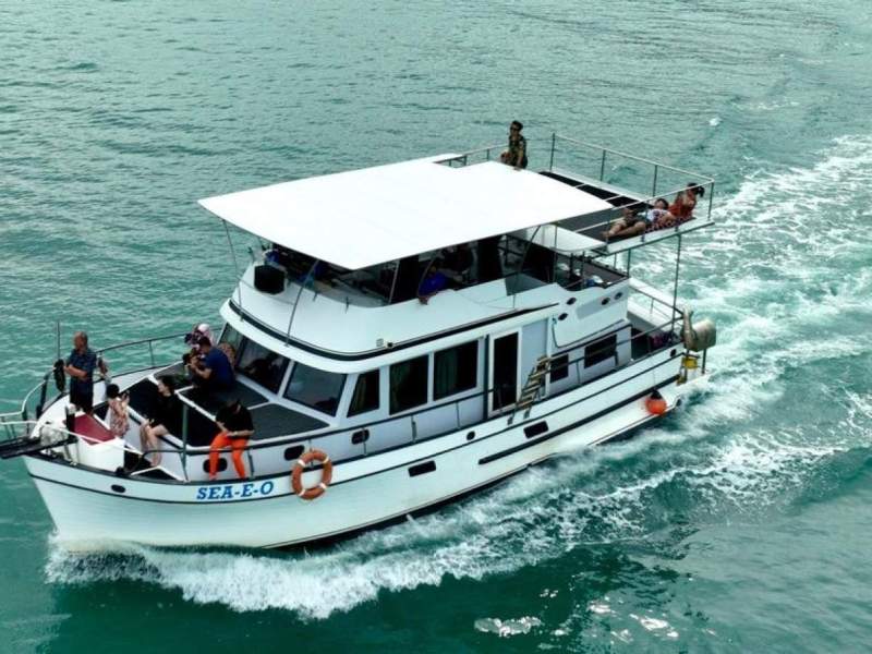 Marine Trader 43 Double Cabin