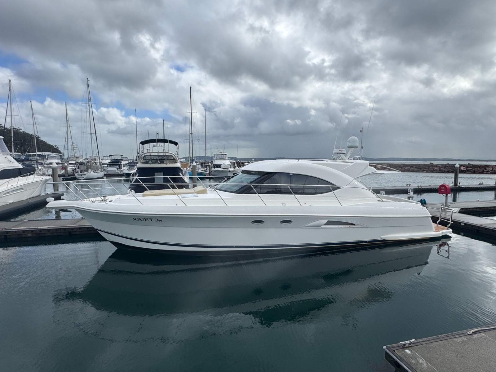 Riviera 5000 Sport Yacht