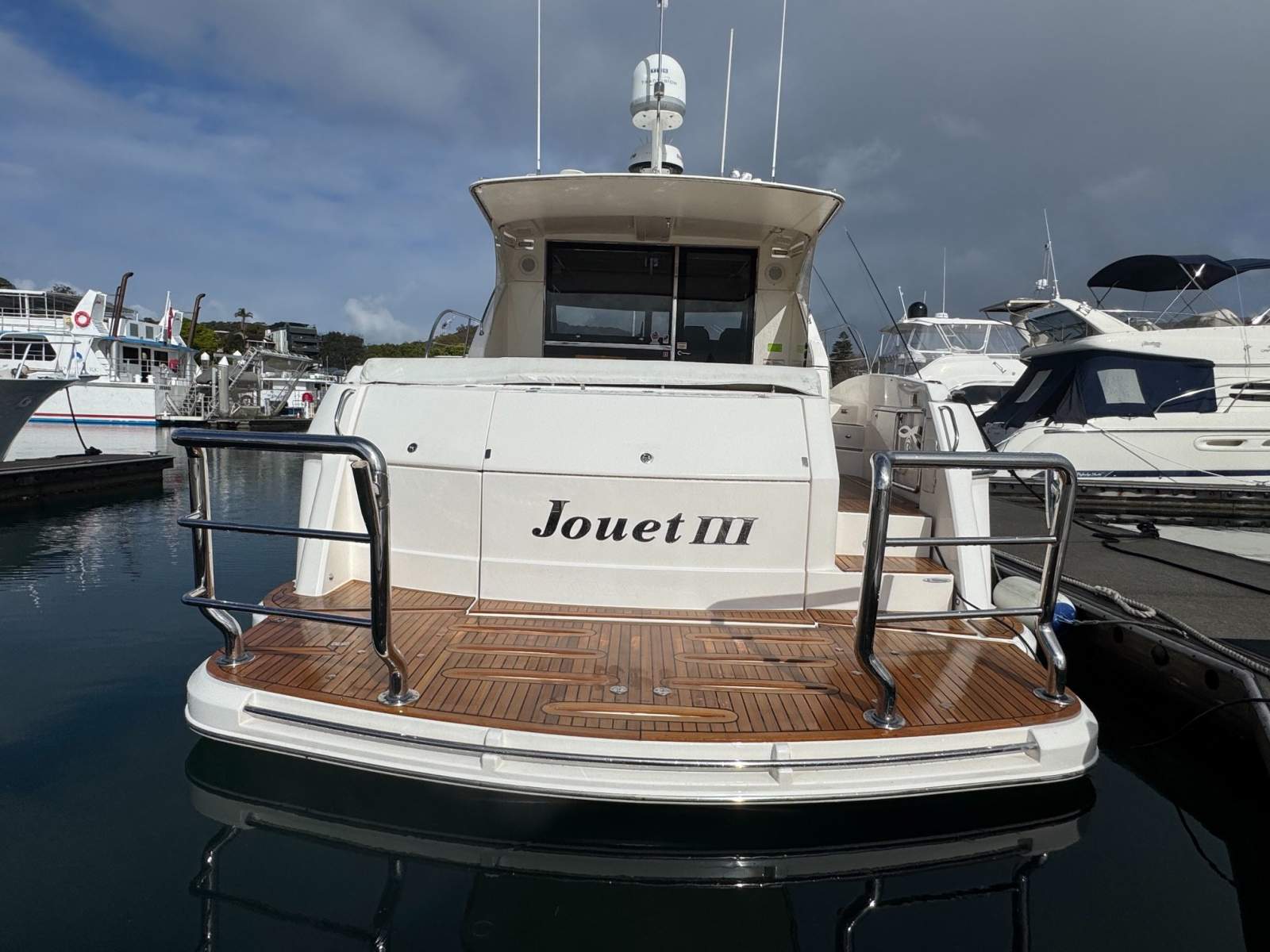 Riviera 5000 Sport Yacht