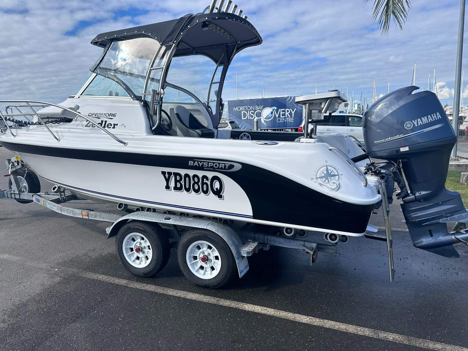 Baysport 605 Offshore Walk Around Half Cabin