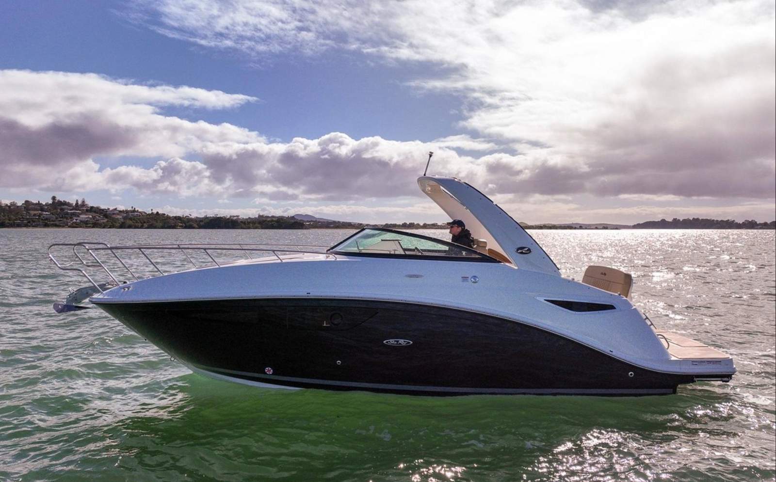 Sea Ray 265 Sundancer 2023